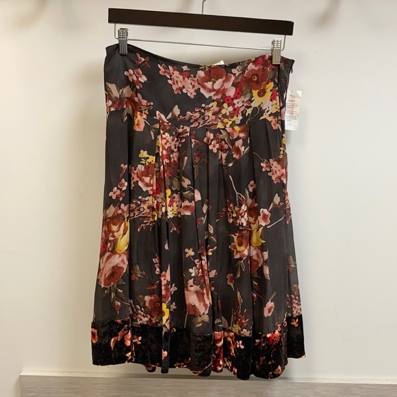 VALENTINO silk skirt - NWT